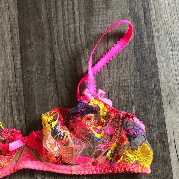 Agent Provocateur Lace Zuri Bra 36B - Picture 4 of 10